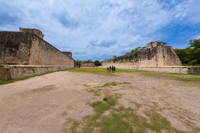 Chichen Itza Cenote and Valladolid from Cancun - Group Size and the Real Role of the Guide