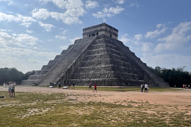 Chichén Itzá+Cenote+Food VIP: Your Exclusive, Private Journey - Pickup From Playa del Carmen, Vehicle Details, and a Real Small Group