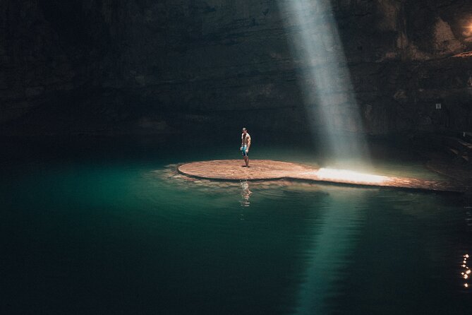 Chichén Itzá, Cenote Suytún, and Cenote Ikkil Guided Tour - Guides, Language, and Group Size: What Works and What Can Fray