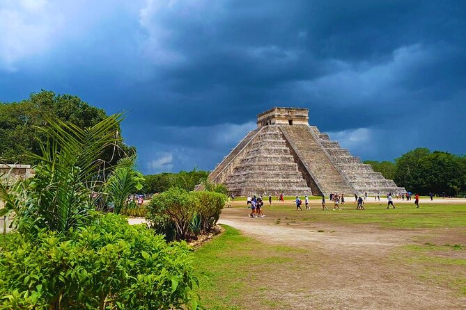 Chichen Itza, Cenote & Valladolid Tour with Lunch - Comfort on the Road: Pickup, Group Size, and Photo Time
