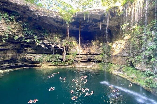 Chichen Itza Day Trip from Riviera Maya - Chichen Itza: what you see, and what the guide adds