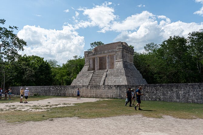 Chichen Itza Early Access Private Tour with Buffet Lunch - Real Mayab buffet lunch and tequila tasting (what to expect)