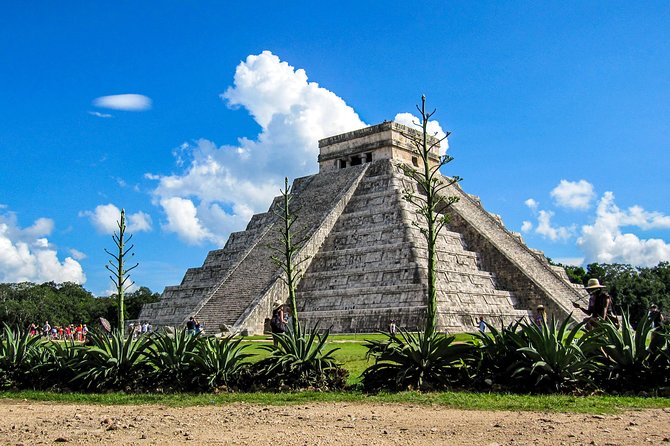 Chichen Itza & Ekbalam with Cenote swim from Playa del Carmen - Guides and drivers: what makes the day feel smooth