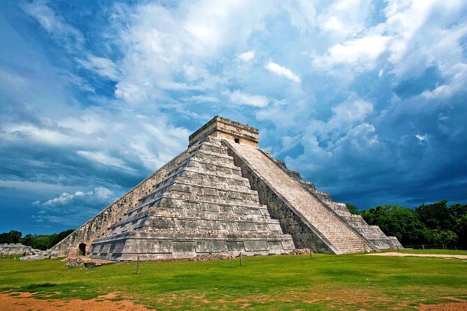 Chichen Itza Ik kil and Suytun Cenote Tour from Cancun - Valladolid Break: Colonial Squares, Cathedral Time, and Local Flavor
