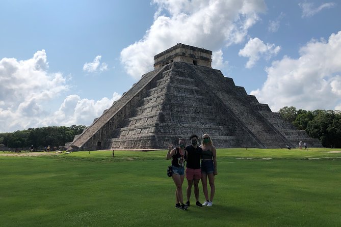 Chichen Itza Max - Ik-kil Cenote Swim: The 26-Meter Descent