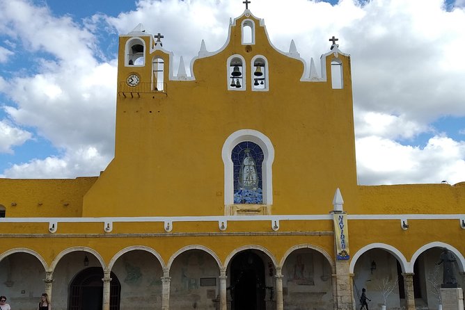 Chichen Itza, Private Cenote/Food Experience & the magic Izamal - Chichén Itzá with a small group: first entry, photo help, and two different pacing modes