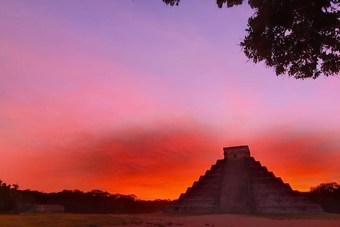 Chichen Itza Sunrise and Cenote Ik Kil from Cancun - Morning light and the best photos you can get
