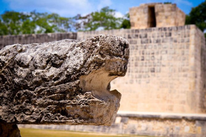 Chichén Itzá Tour with Cenote Xunáan, Valladolid & Lunch - Chichén Itzá with a guide: the stops you should care about