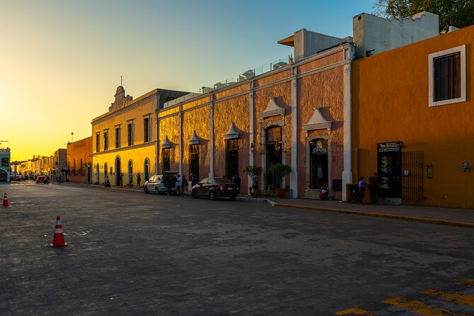 Chichen Itza, Transportation, lunch, cenote and Valladolid. - Chichén Itzá: what the guide actually does for you