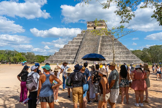 Chichen Itza, Transportation, lunch, cenote and Valladolid. - Lunch at Yaxkin: Mexican buffet, practical fuel