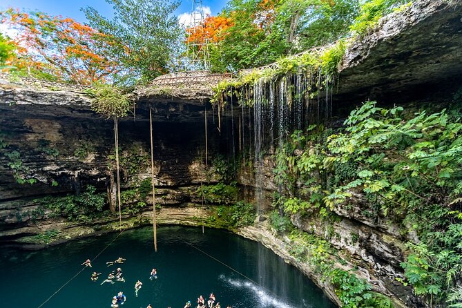 Chichen Itza, Transportation, lunch, cenote and Valladolid. - Plaza La Fiesta, Plaza La Isla 2, and the first handoff