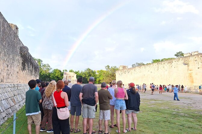 Chichen Itza Walking Tour in Portuguese or Italian Skip the Line Access - Entering Chichén Itzá with skip-the-line pacing