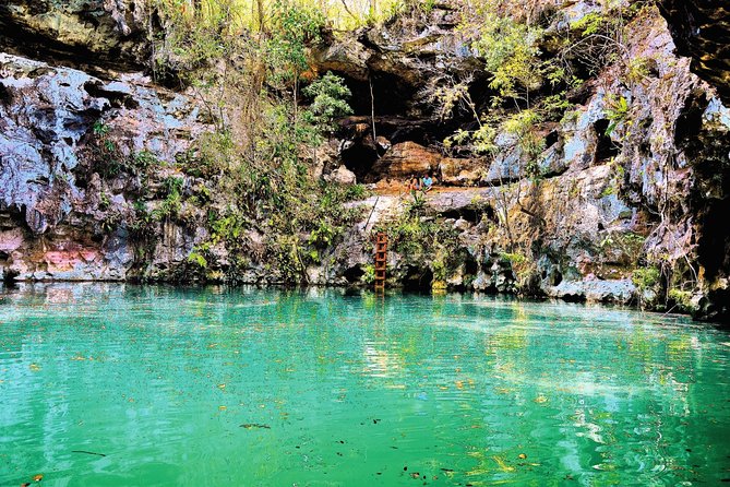 Choose your experience to live in Los 7 Cenotes San Gerónimo - Guides, language, and the small things that make the tour work