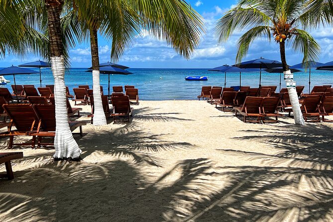 Chula’s All Inclusive Beach Pass with Transport - Food at Chula’s: All-Inclusive Lunch That Holds Up