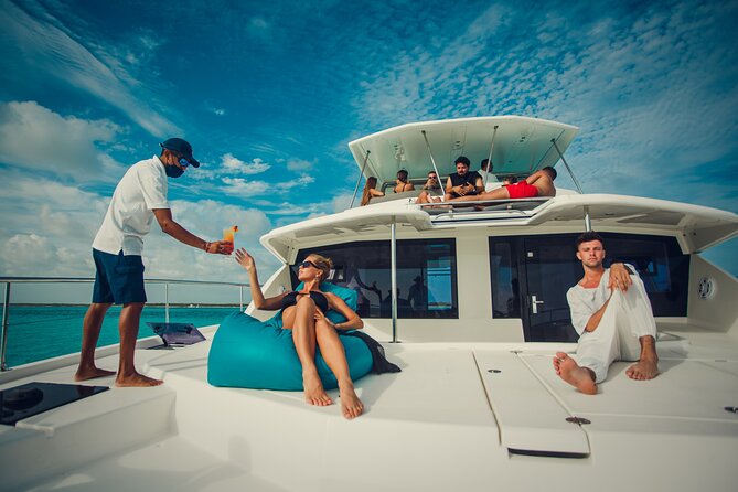 Cozumel All Inclusive: Coast & Relax 4h on 51' Leopard - Sun on the flybridge, shade in the lounge, and space that feels personal