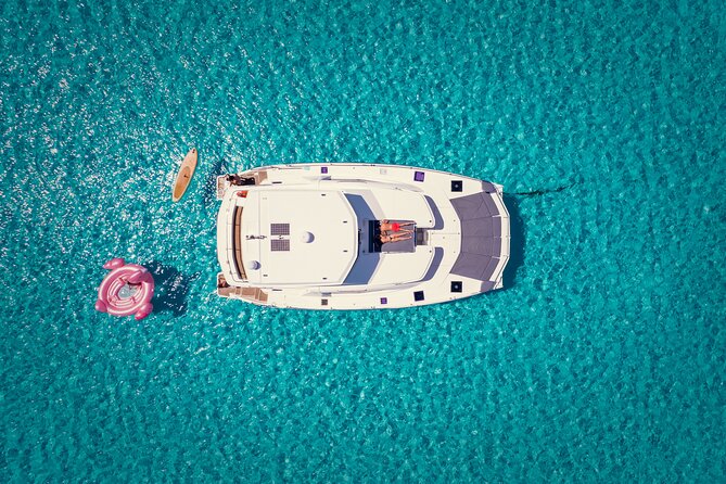 Cozumel All Inclusive: Coast & Relax 4h on 51' Leopard - Who this charter is best for, from bachelorettes to family time