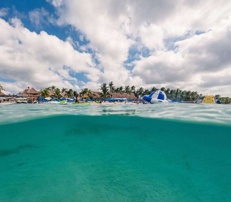 Cozumel: Best Day Pass at San Francisco Fun Beach Club - Space and crowding: when it is perfect and when it can annoy you