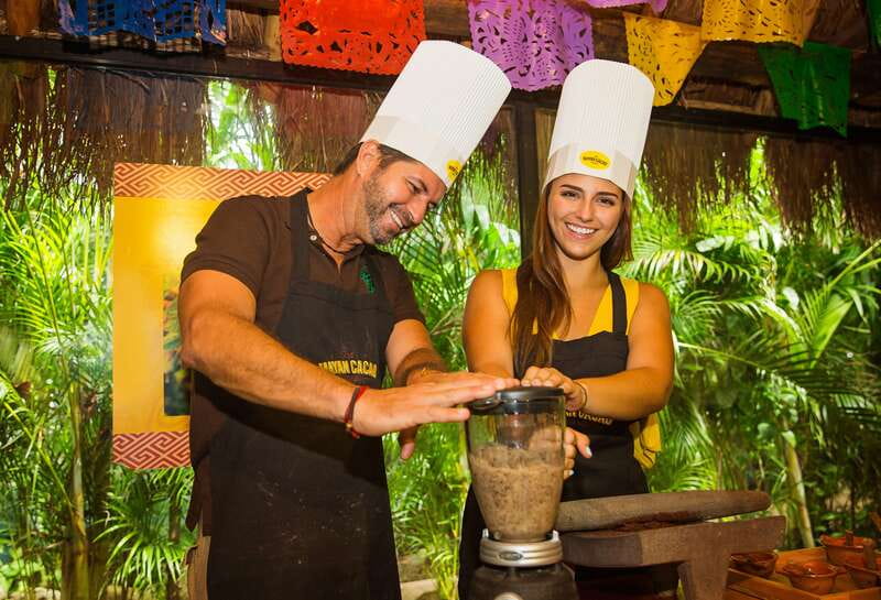 Cozumel: Chocolate Margarita Workshop with Mayan Recipe - Chocolate and handmade tortilla tasting: the snack that teaches