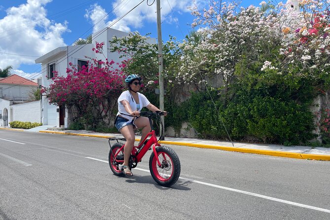 Cozumel: City Tour by E-bike - Stop 2: Mercado Municipal and how to eat like you live here