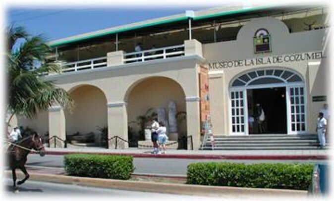 Cozumel History Walking Tour - Waterfront and downtown landmarks: how the route teaches the island’s story