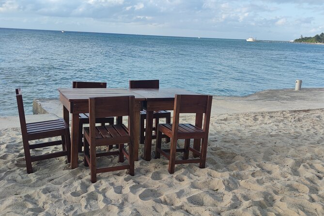 Cozumel Mayan Ruins and Beach Break - Playa Chen Rio: your real beach break on the island’s east side