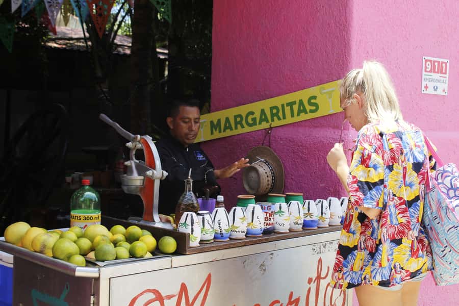 Cozumel: Official Chankanaab Park and Snorkeling with Lunch - Beach amenities and comfort details that affect the day