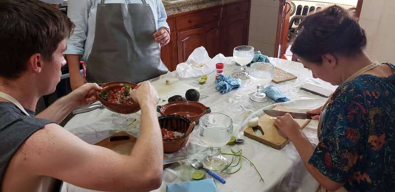 Cozumel: Private Cooking Class in a Family Kitchen - Meeting Point at Benito Juarez Statue: How to Avoid the Start Confusion
