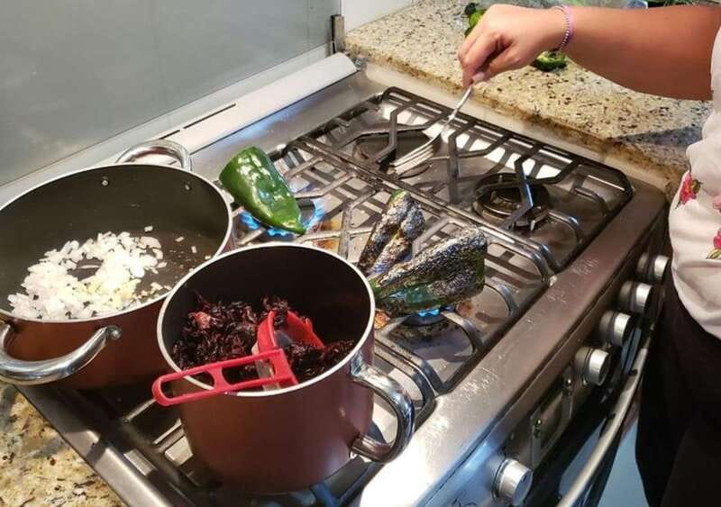Cozumel: Private Cooking Class in a Family Kitchen - How Hands-On It Feels: Host-Led Cooking vs. Full Participation