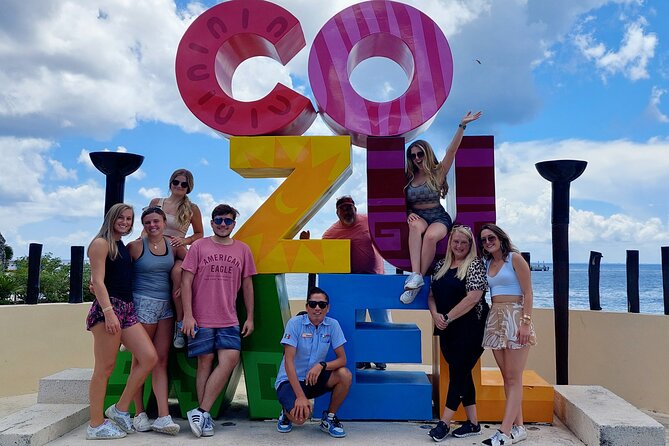 Cozumel: Private Excursion - Van or MiniBus - Getting picked up: the Hard Rock Cafe meeting point system
