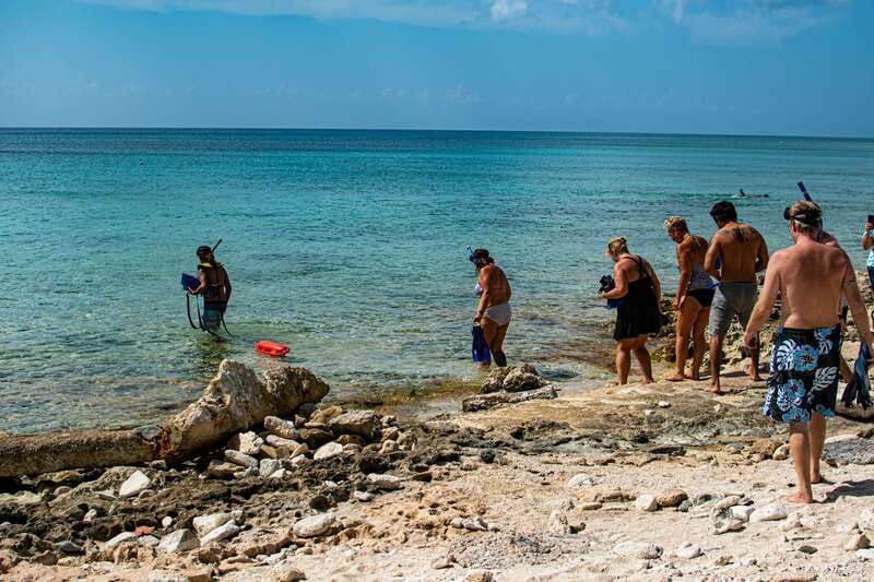 Cozumel Private Jeep Tour with Lunch and Snorkeling - Private Jeep energy: why this style of Cozumel tour works