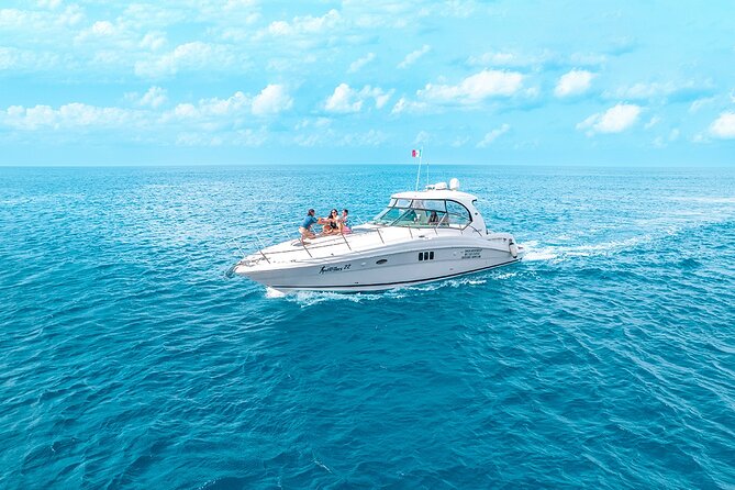 Cozumel Private Yacht and Snorkel with Lunch and Open Bar Onboard - Private yacht day on Cozumel: what the schedule really means