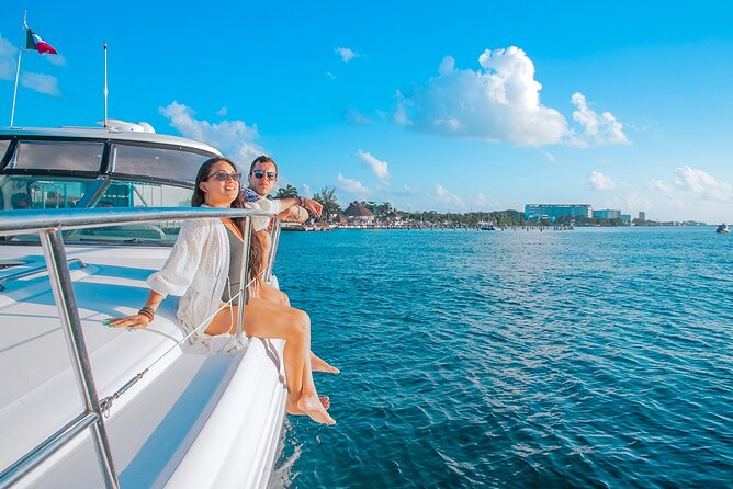 Cozumel Private Yacht and Snorkel with Lunch and Open Bar Onboard - Snorkeling in Cozumel: what you can do and who should skip it