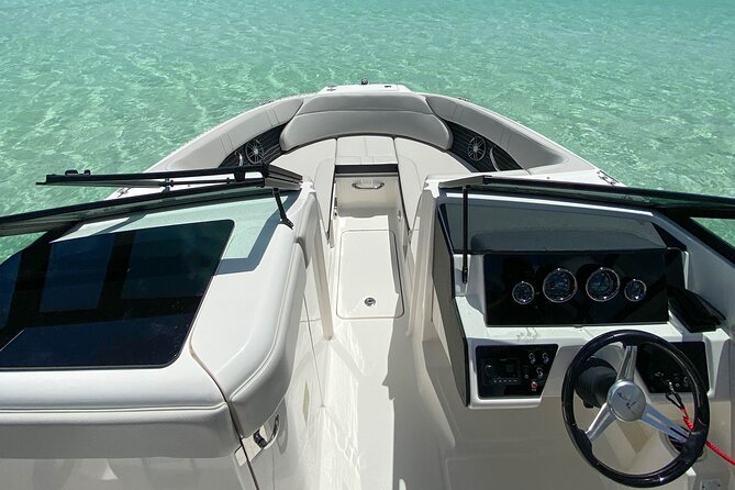 Deluxe Private Boats - 24 ft Sea Ray - Coral Reefs Monument: snorkeling with a crew that helps you see more