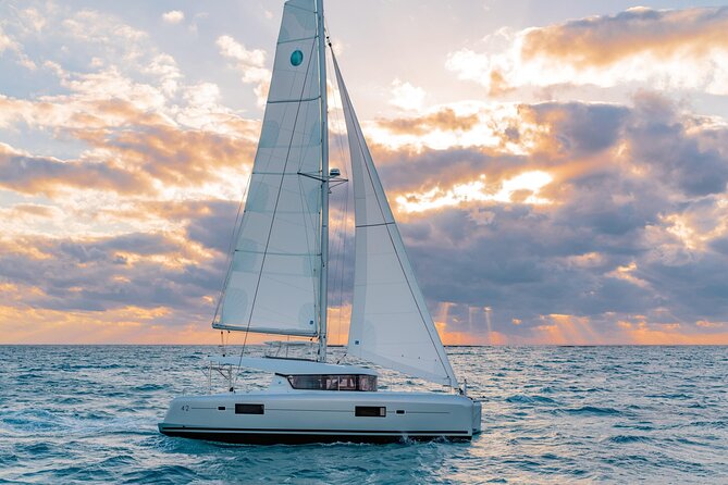 Deluxe Private Boats - 40 ft Catamaran - Why a private 40 ft catamaran makes Cozumel easier