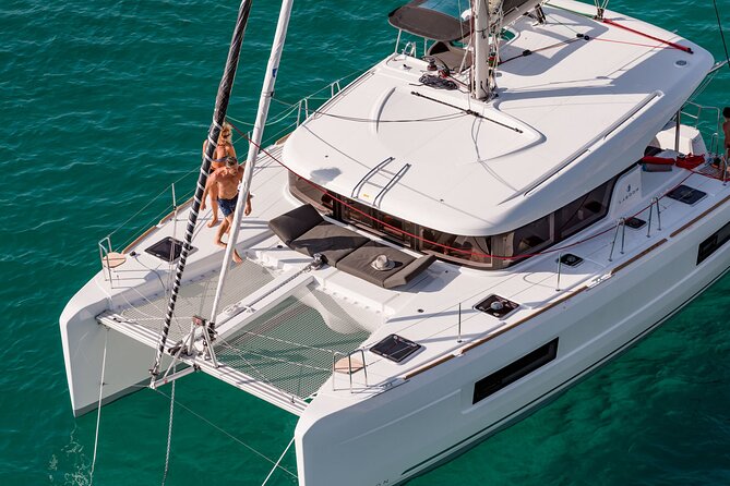 Deluxe Private Boats - 40 ft Catamaran - What to pack for a 5 to 6 hour water day