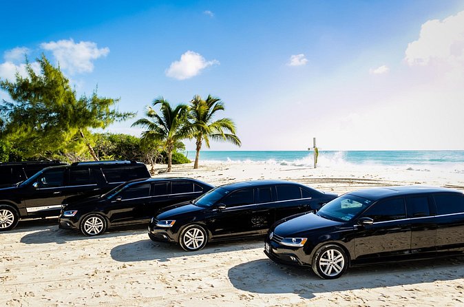 Departure by Luxury Sedan From Playa del Carmen to Cancun Airport - What About Reliability? The Numbers Matter