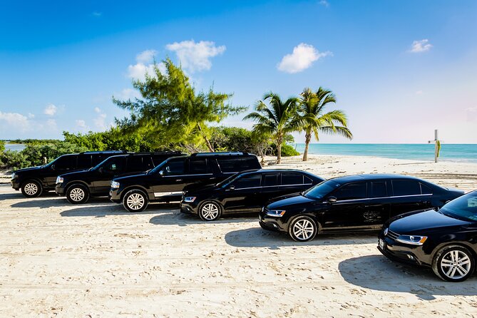 Departures in Luxury Sedan from Tulum to Cancun Airport - How this private transfer works, from your hotel to check-in