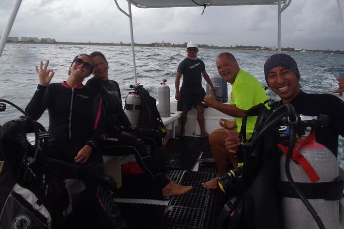 Discover Scuba - Gear and wetsuit: you show up ready, not shopping for equipment