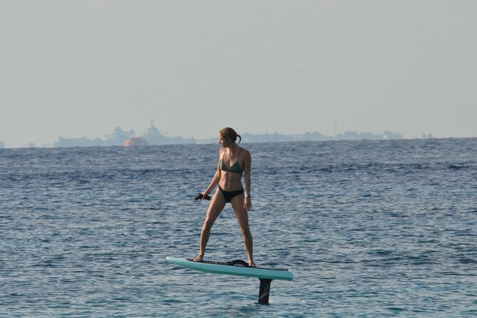 E-Surf Lessons - Group size and attention: why up to 15 people changes everything