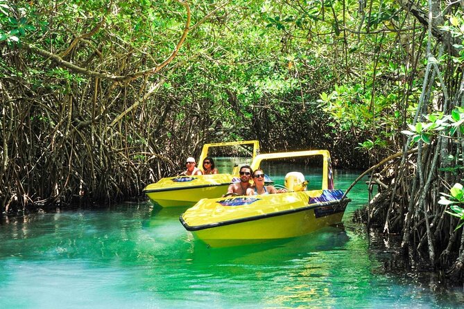Exciting Speedboat & Snorkeling Tour in Cancun Lagoon! - Driving a speedboat with a group of 2 or 4