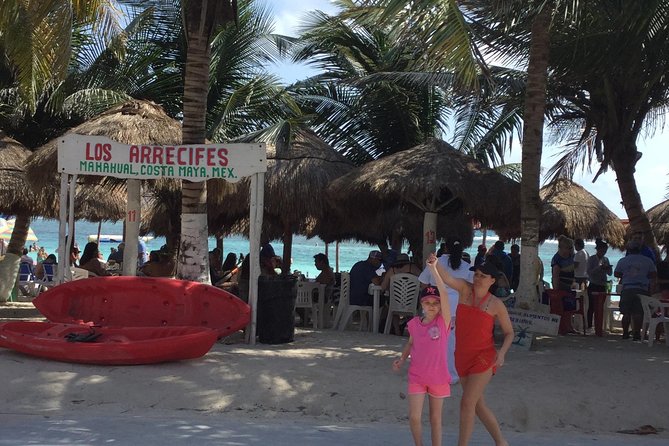 FACILITIES BEACH CLUB For A Day At The Beach At Los Arrecifes Restaurant. - Mahahual vendor energy: how to enjoy the beach without losing your peace