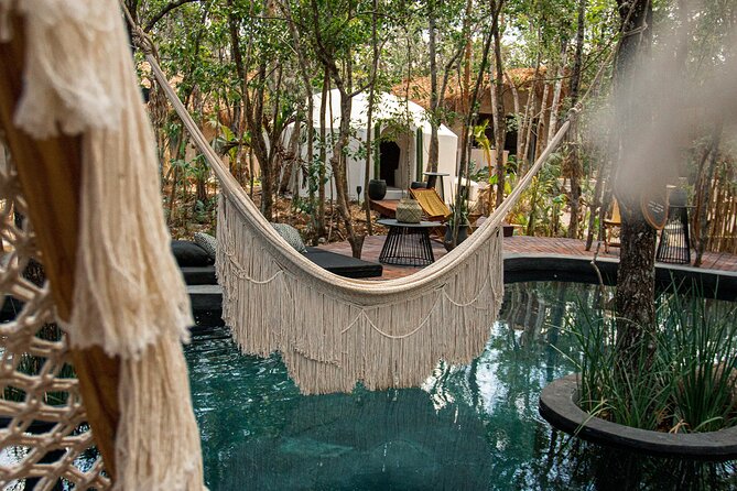 Floating breakfast in The Yellow Nest (near Dos Ojos cenote) - Pools, mosquitoes, and the jungle comfort checklist