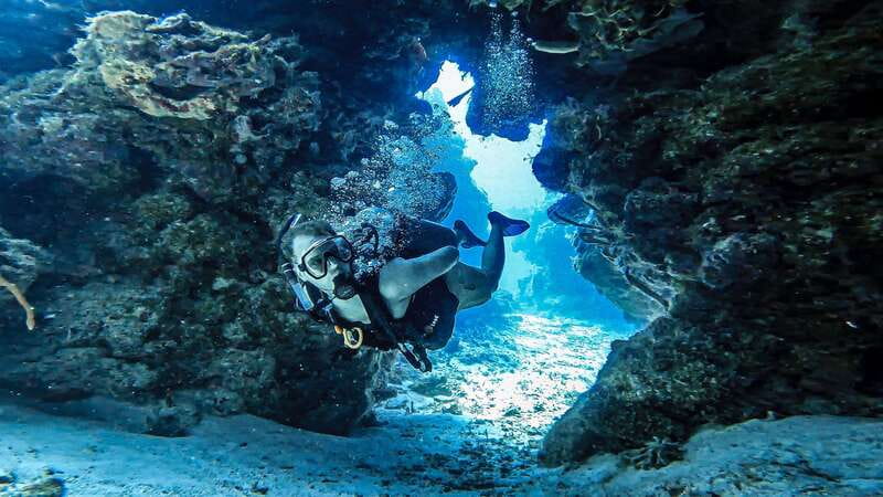 From Cozumel: Double Tank Scuba Diving for Certified Divers - The 45-Minute Break: Food, Drinks, and a Calm Reset Between Tanks