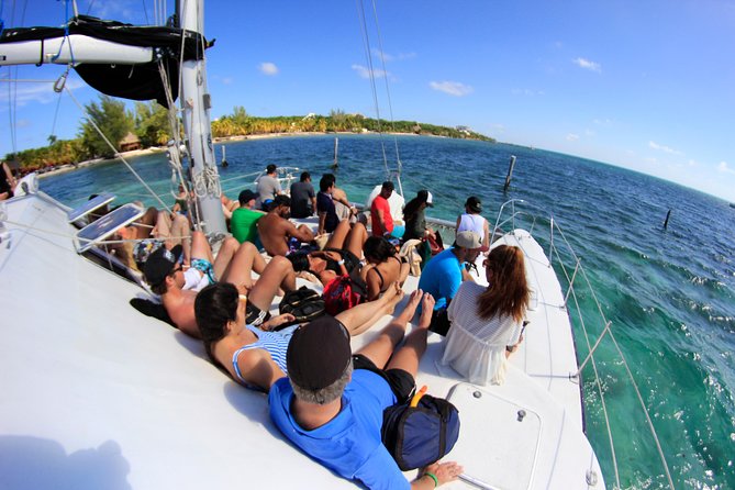 Full-Day Sailing Trip to Mujeres Island from Playa del Carmen - Lunch buffet at the private beach club: what you get, and what to watch