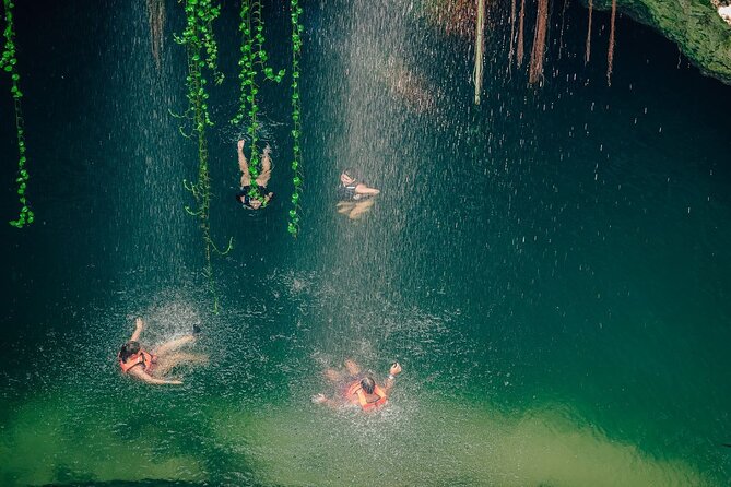 Full Day Tour Chichen Itza plus Cenotes From Valladolid - Pickup, communication, and group size: your checklist in advance