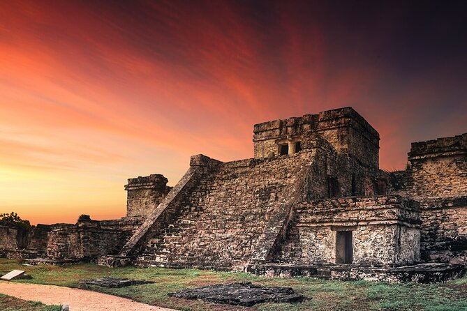 Full-Day Tour of Tulum Ruins and Cenotes with Lunch - Tulum Ruins: Scenic Views, Briefing, and Self-Guided Time