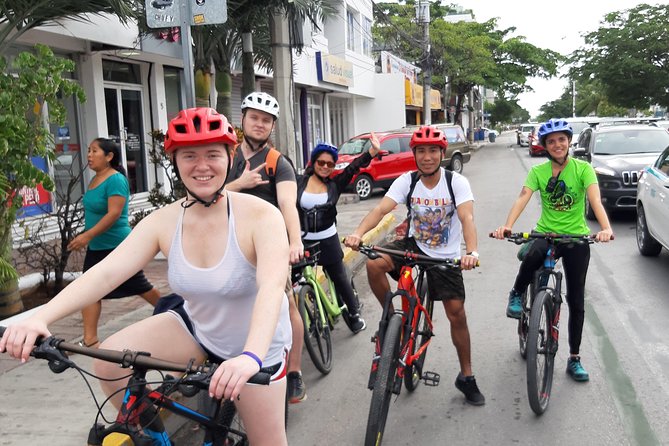 Graffitis & Munchies biketour Playa del Carmen - Food and drinks: why the meal setup makes the tour better