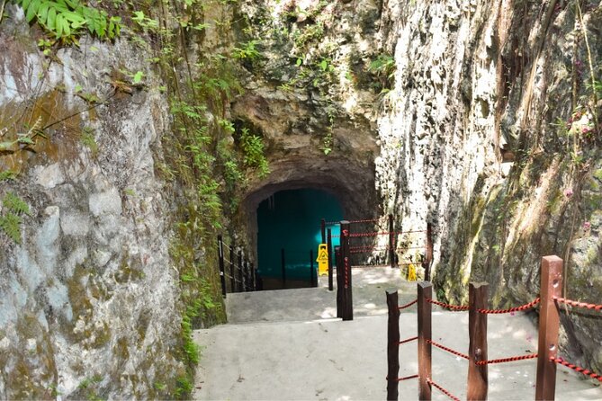 Guided Tour to Chichen Itza Cenote and Valladolid - Valladolid: Short Stop, Pretty Square, Good People-Watching