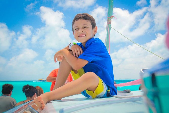 Half Day “LITE TOUR” to Isla Mujeres - Isla Mujeres Town Walk: Two Hours That You Can Actually Use
