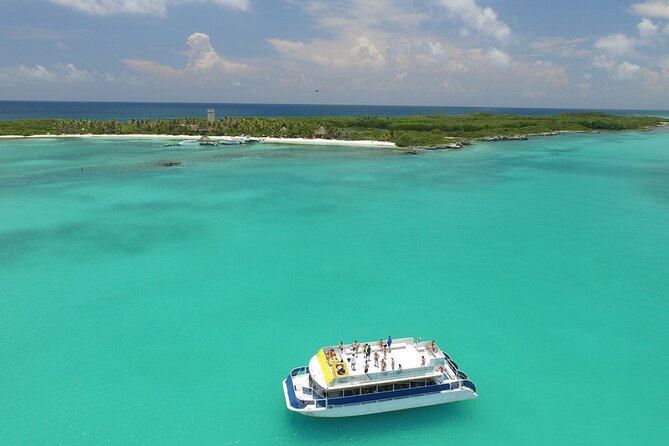 Isla Contoy Hidden Beauty! Transportation from Riviera Maya - Food and the Open Bar: The Part That Keeps Morale High